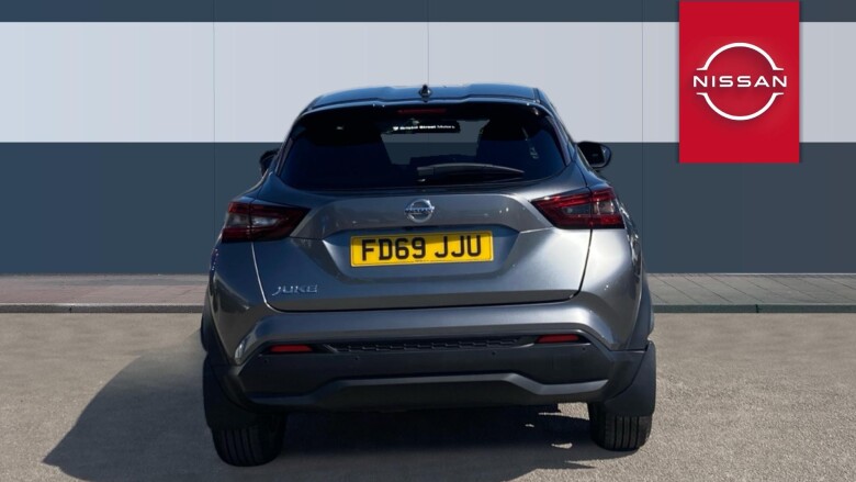 Nissan Juke 1.0 DiG-T N-Connecta 5dr Petrol Hatchback